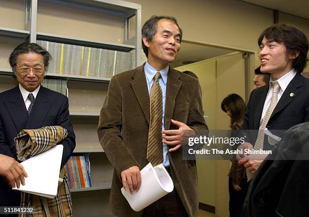Shuji Nakamura, inventor of Blue LED speaks during a press conference after the Tokyo District Court verdict at the Justice Ministry on January 30,...