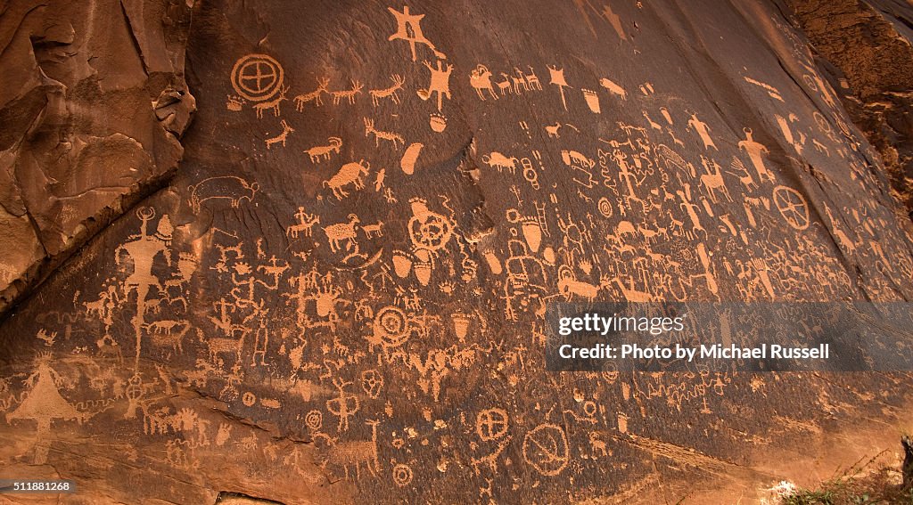 Paper Roc Utah Newspaper Rock High-Res Stock Photo - Getty Images