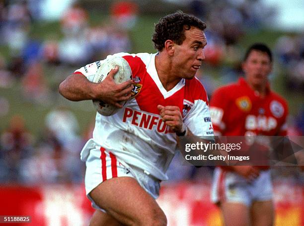 Gorden Tallis of the Dragons in action during a ARL match between the St George Dragons and the Illawarra Steelers held at Kogarah Oval 1995, in...