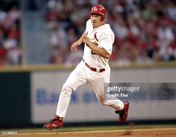Scott Rolan Cincinnati Reds 2,713 Cincinnati Reds 2004 Stock Photos, High-Res Pictures, and Images ...