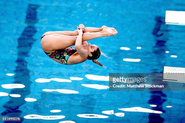 Juliana Veloso of Brazil competes in the semifinal of the women's 3m Springboard during the FINA Diving World Cup - Aquece Rio Test Event for the Rio...
