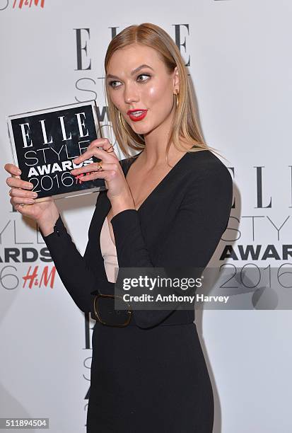 Karlie Kloss poses with her award for Inspiring Woman of The Year in the winners room at The Elle Style Awards 2016 on February 23, 2016 in London,...