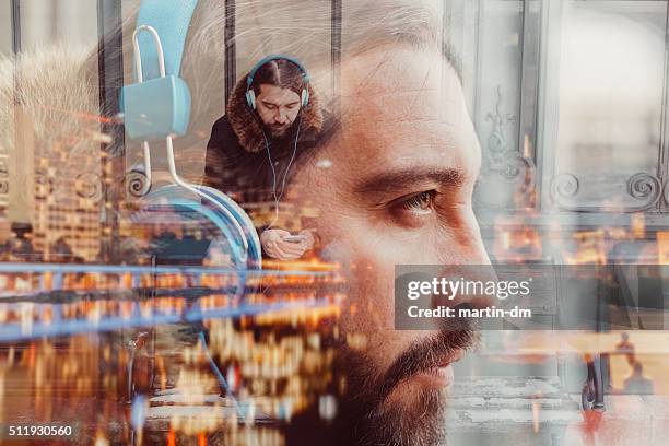mehrfachbelichtung foto des mannes mit kopfhörer - mehrfachbelichtung stock-fotos und bilder