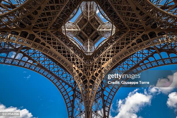 geometric details - torre eiffel stock pictures, royalty-free photos & images