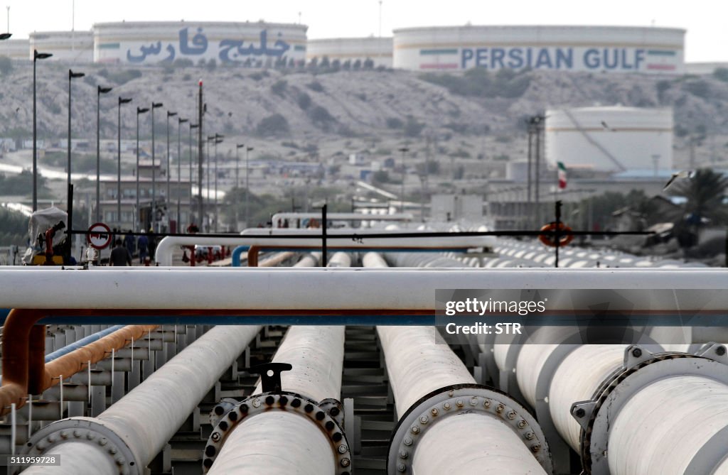 IRAN-ECONOMY-OIL-KHARK