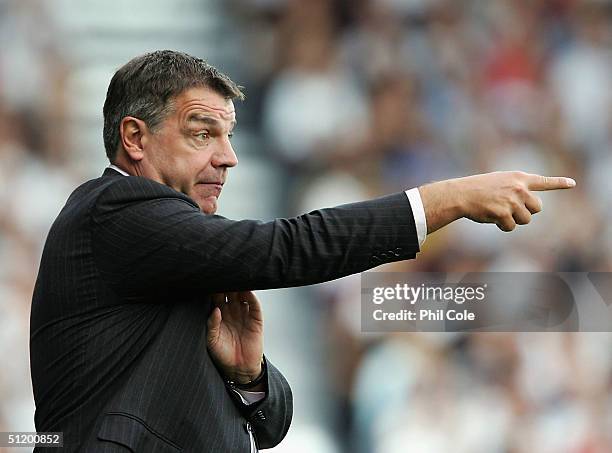 Sam Allardyce manager of Bolton during the Barclays Premiership match between Fulham and Bolton Wanderers at Craven Cottage, on August 21, 2004 in...