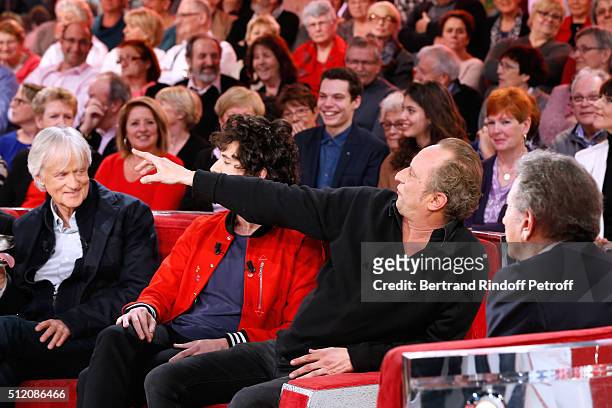 Singer Dave, Actors Vincent Lacoste, Benoit Poelvoorde, who makes the show !, and Presenter of the Show Michel Drucker attend the 'Vivement Dimanche'...