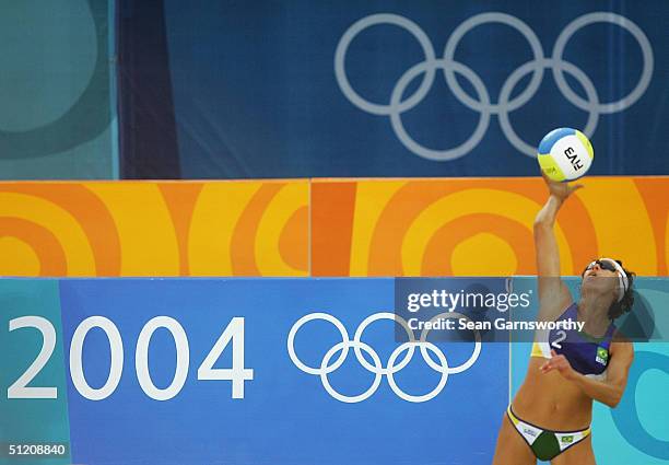 Shelda 11,104 Volleyball Serve Stock Photos, High-Res Pictures, and Images ...
