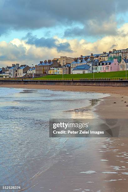 portrush, a small seaside resort town in county antrim, northern ireland. - county antrim 個照片及圖片檔