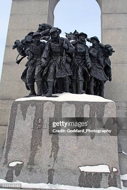 canada: national war memorial in ottawa - war memorial stock pictures, royalty-free photos & images