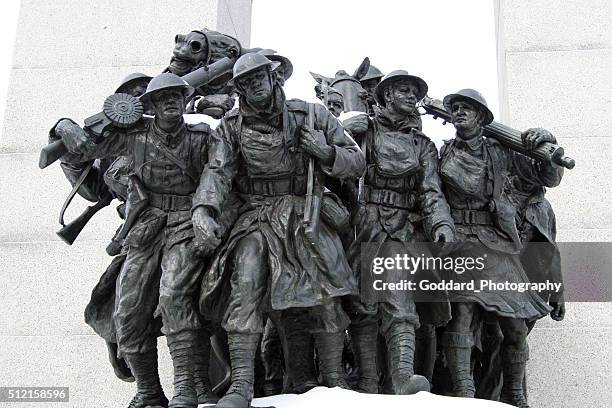 kanada : nationale kriegsdenkmal in ottawa - nationales kriegsdenkmal stock-fotos und bilder