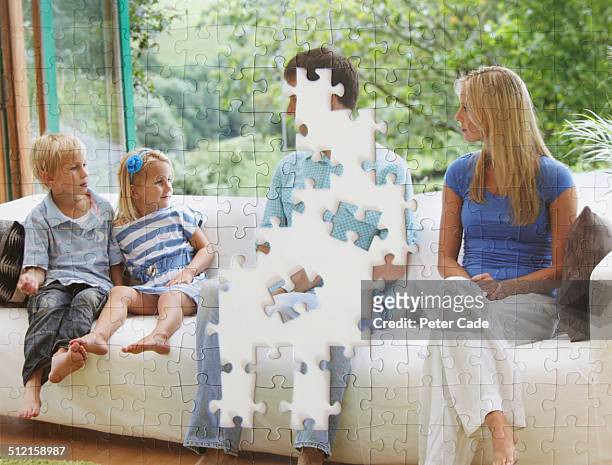jigsaw of family with dad pieces missing - blame game stock pictures, royalty-free photos & images