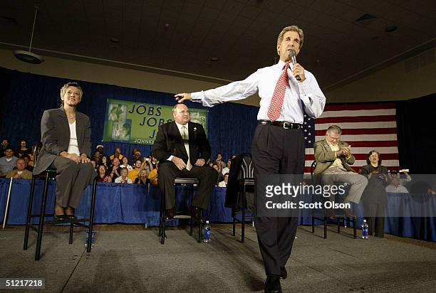 Democratic presidential candidate U.S. Senator John Kerry speaks during a town hall-style meeting at the Steamfitters Local 420 union hall on jobs...