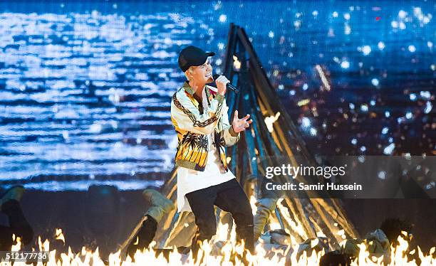 Justin Bieber performs live on stage at the BRIT Awards 2016 at The O2 Arena on February 24, 2016 in London, England.