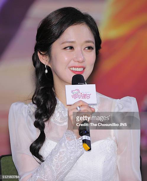 Jang Na-ra attends the MBC drama "One More Happy Ending" press conference at MBC on January 18, 2016 in Seoul, South Korea.
