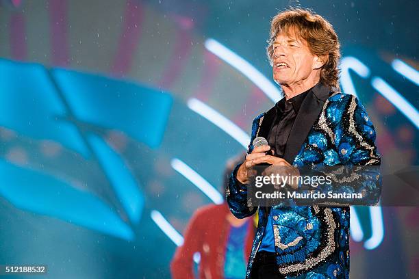 Mick Jagger of the band Rolling Stones performs live on stage at Morumbi Stadium on February 24, 2016 in Sao Paulo, Brazil.