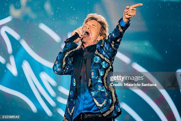 Mick Jagger of the band Rolling Stones performs live on stage at Morumbi Stadium on February 24, 2016 in Sao Paulo, Brazil.