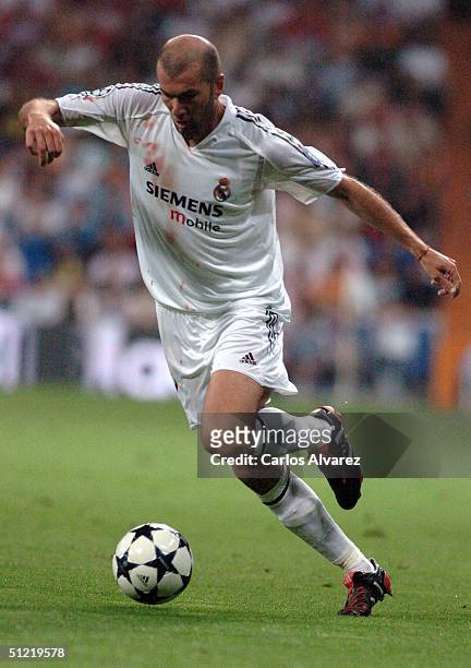 Zidane during the UEFA Champions League Qualifying match between Real Madrid and Wisla Krakow at The Bernabeu on August 25, 2004 in Madrid, Spain.