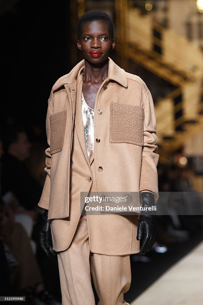 Max Mara - Runway - Milan Fashion Week  FW16