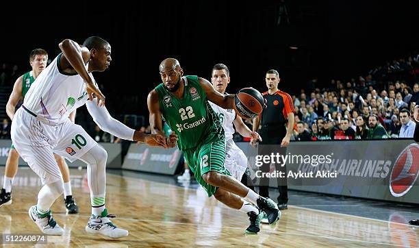 Jamon Gordon, #22 of Darussafaka Dogus Istanbul competes with Will Thomas, #10 of Unicaja Malaga in action during the 2015-2016 Turkish Airlines...