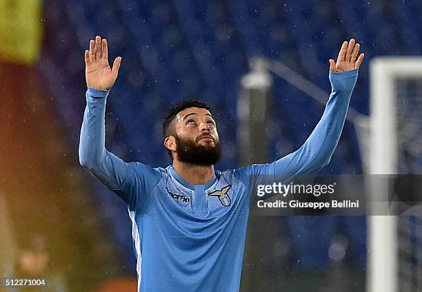 Felipe Anderson of SS Lazio celebrates after scoring the goal 2-0 during the UEFA Europa League Round of 32 second leg match between SS Lazio and...