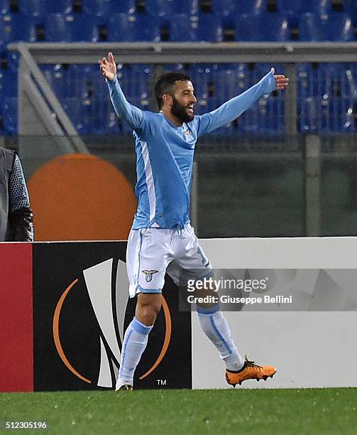 Felipe Anderson of SS Lazio celebrates after scoring the goal 2-0 during the UEFA Europa League Round of 32 second leg match between SS Lazio and...
