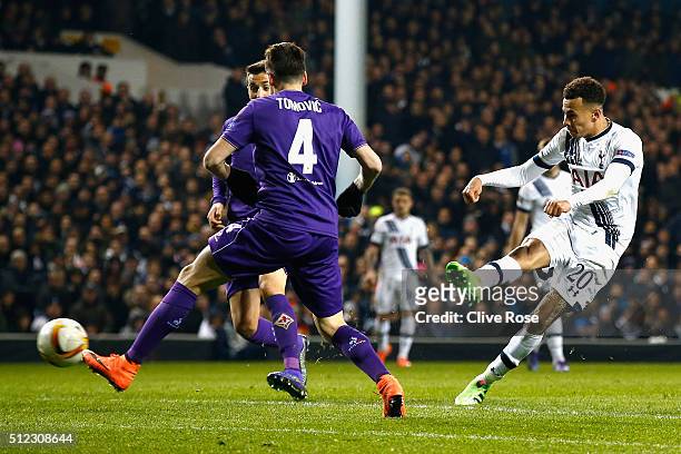 Dele Alli of Tottenham Hotspur shoots at goal during the UEFA Europa League round of 32 second leg match between Tottenham Hotspur and Fiorentina at...
