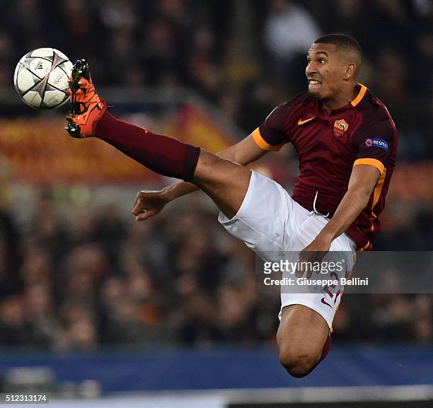 William Vainqueur of AS Roma in action during the UEFA Champions League Round of 16 First Leg match between AS Roma and Real Madrid CF at Stadio...
