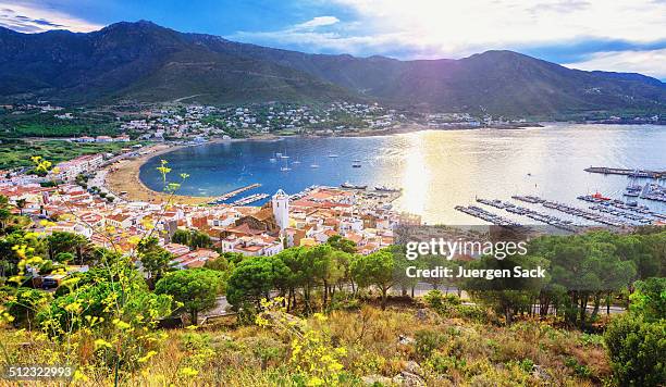 el port de la selva-costa brava (españa) - gerona city fotografías e imágenes de stock