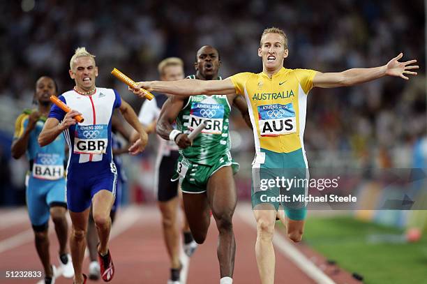 Clinton Hill of the Australian relay team competes in the men's 4 x 400 metre relay final on August 28, 2004 during the Athens 2004 Summer Olympic...