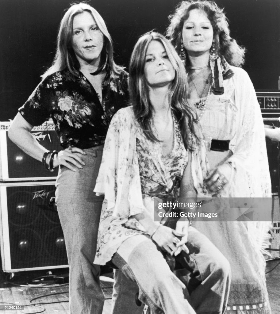 Circa 1975, Singers Cassie Gaines , Leslie Hawkins and Jo Jo... News Photo  - Getty Images