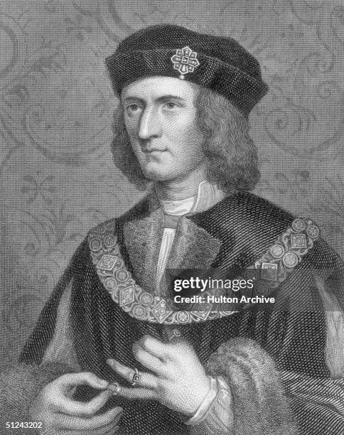 Circa 1480, King Richard III wearing a chain of office and playing with a ring on his little finger.