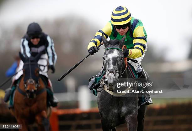 The Simon Butler Celebrating Photos and Premium High Res Pictures ...