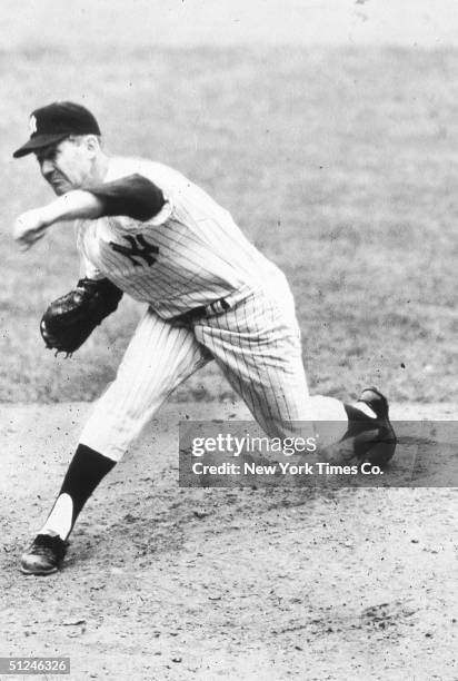 October 1961, American baseball player and New York Yankees pitcher Whitey Ford, 'The Chairman of the Board,' pitches a shutout game for a 2-0...