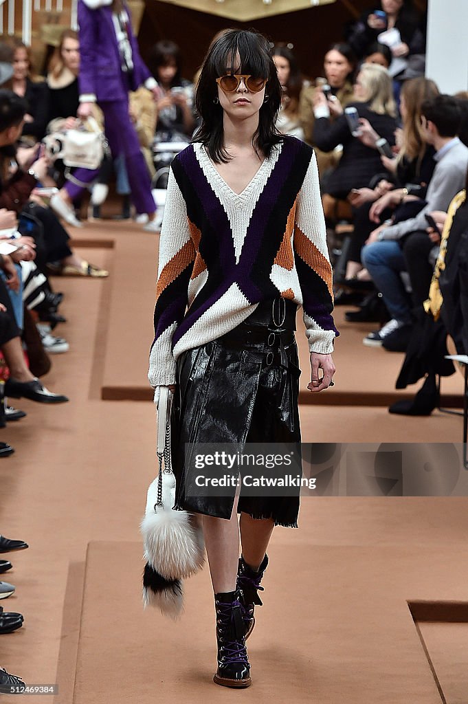 Tod's - Runway RTW - Fall 2016 - Milan Fashion Week