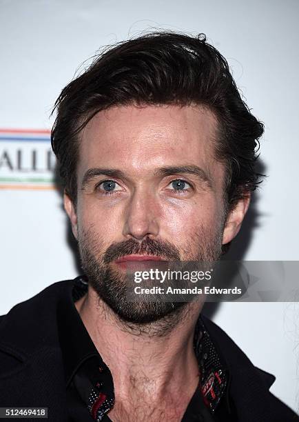Scanlan Actor Emmett Scanlan Photos and Premium High Res Pictures - Getty Images