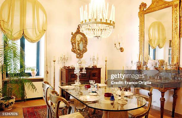 View of the dinning room of American writer Gore Vidal's "Villa la Rondinaia," Italian residence is seen August 7, 2004 in Ravello, on Amalfi's...