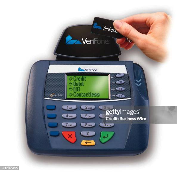 Hdv Terminal VeriFone, Inc.'s Omni 7000 MPD payment terminal is the device being ...