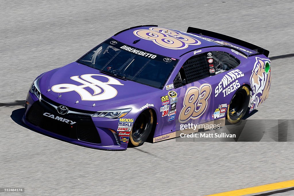 NASCAR Sprint Cup Series Folds of Honor QuikTrip 500 - Practice