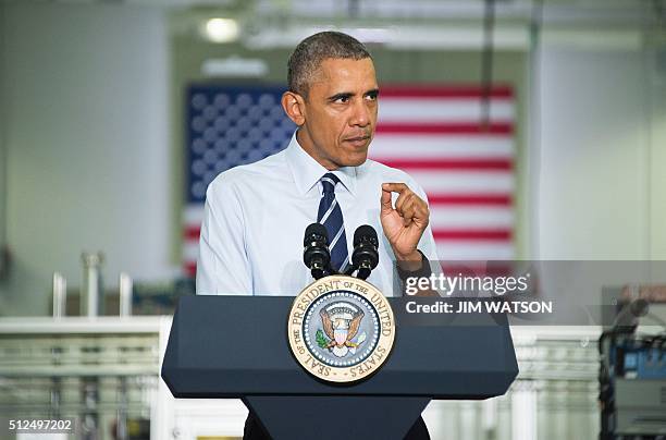 President Barack Obama speaks after touring Saft America Advanced Batteries Plant in Jacksonville, Florida February 26, 2016. / AFP / JIM WATSON