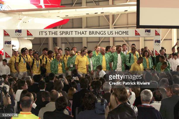 Ryan Bayley, Petria Thomas, Colin Beashel, Ian Thorpe during the Australian Olympic team homecoming welcome at the Qantas Jetbase September 1, 2004...
