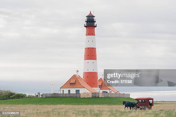 westerhever lighthouse - faro di westerhever foto e immagini stock