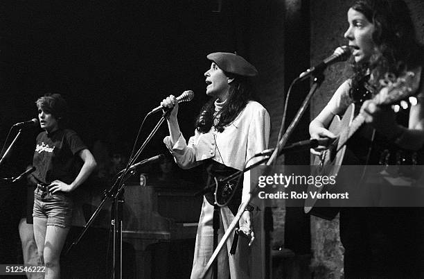 Young Roches The Roches Photos and Premium High Res Pictures - Getty Images