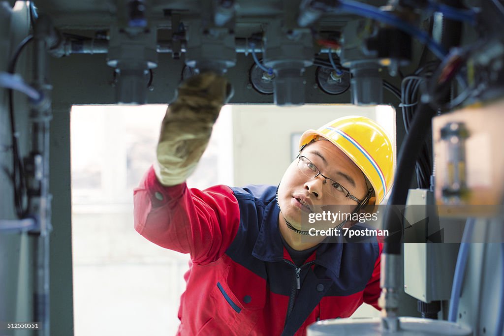 Electronics engineer