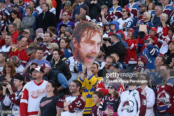 Fan displays a picture of Peter Forsberg of the Colorado Avalanche as the Avalanche face the Detroit Red Wings during the 2016 Coors Light Stadium...