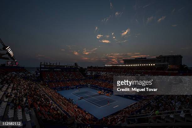 General view during a singles match between Alexandr Dolgopolov of Ukraine and Bernard Tomic of Australia as part of Telcel ATP Mexican Open 2016 at...