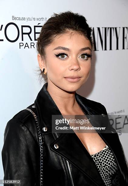 Actress Sarah Hyland attends a DJ night hosted by Vanity Fair, L'Oreal Paris, & Hailee Steinfeld at Palihouse Holloway on February 26, 2016 in West...
