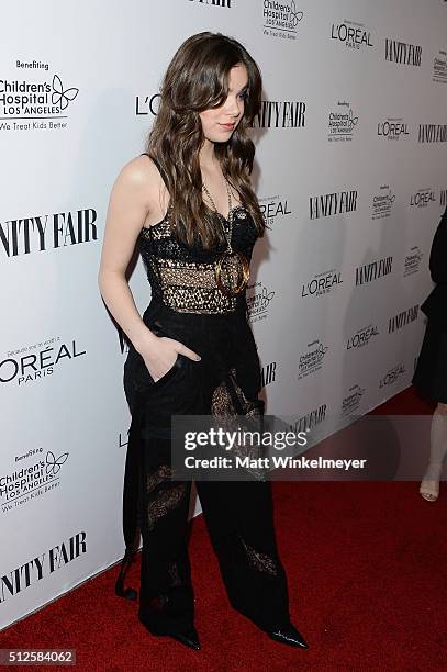Host Hailee Steinfeld attends a DJ night hosted by Vanity Fair, L'Oreal Paris, & Hailee Steinfeld at Palihouse Holloway on February 26, 2016 in West...