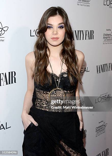 Host Hailee Steinfeld attends a DJ night hosted by Vanity Fair, L'Oreal Paris, & Hailee Steinfeld at Palihouse Holloway on February 26, 2016 in West...