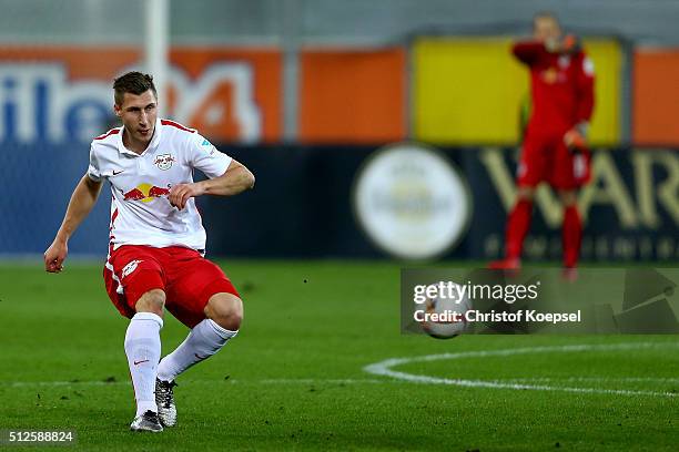Willi Orban of Leipzig runs with the ball during the 2. Bundesliga match between SC Paderborn and RB Leipzig at Benteler Arena on February 26, 2016...